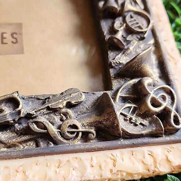 Musical Instrument Picture Frame Embossed Brushed Bronze Resin Stucco - Picture 7 of 10